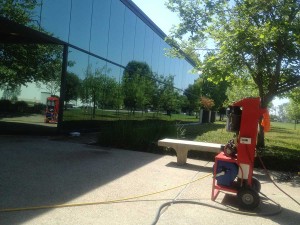 commercial window cleaning in visalia